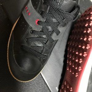 ECCO men's classic spikeless golf shoes. Like NEW!